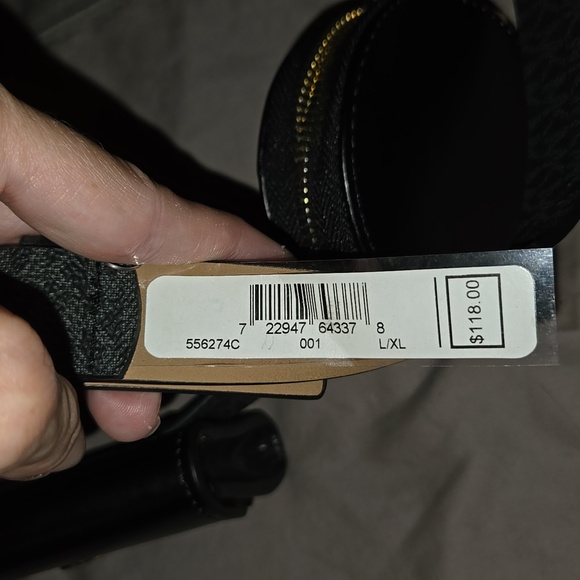 Michael Kors l/XL belt with attached pouches NWT - Picture 5 of 5